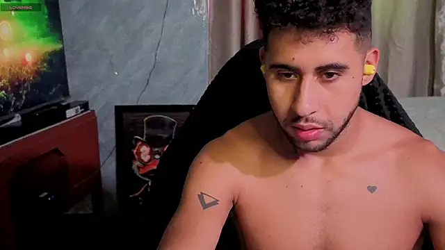 Daiki_Jack Adlı Modelin Canlı XXX Sohbeti