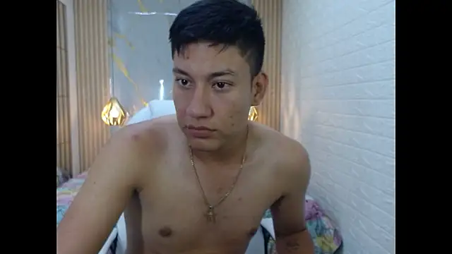 Chat XXX en directo de DominantBoy4