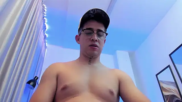 Chat +18 de Tommas_Jhonson ao vivo