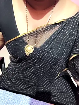 Tamil-riyaのライブXXXチャット