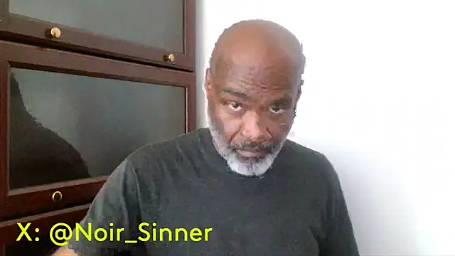 sinnernoir Adlı Modelin Canlı XXX Sohbeti