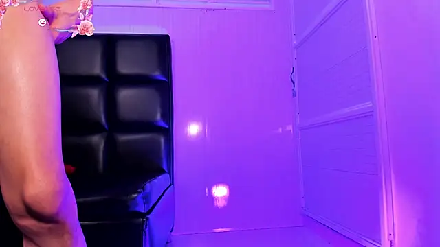 Milk_max_18 即時 XXX 聊天