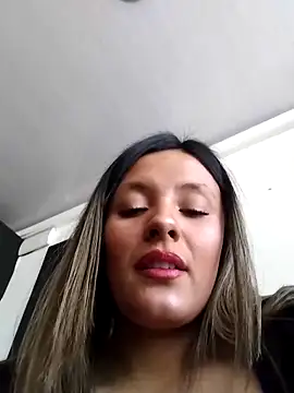 Chat +18 de CynthiaMore ao vivo