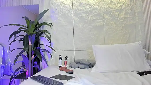 AnahinClar live XXX chat