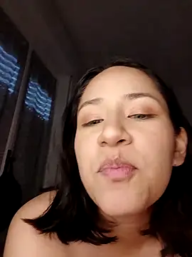 Chat XXX en directo de kittenpurrr