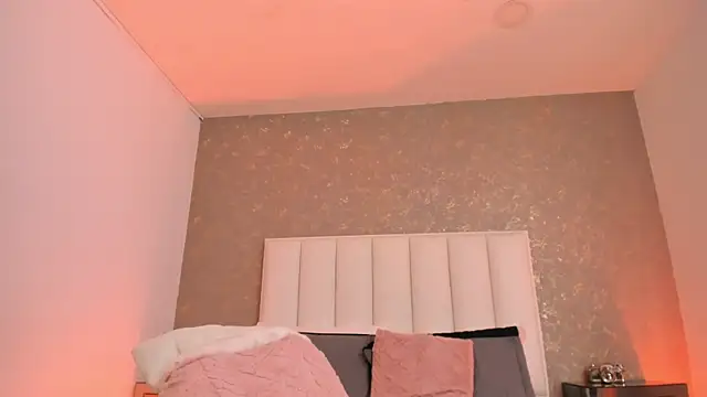KaylieBrooks Adlı Modelin Canlı XXX Sohbeti