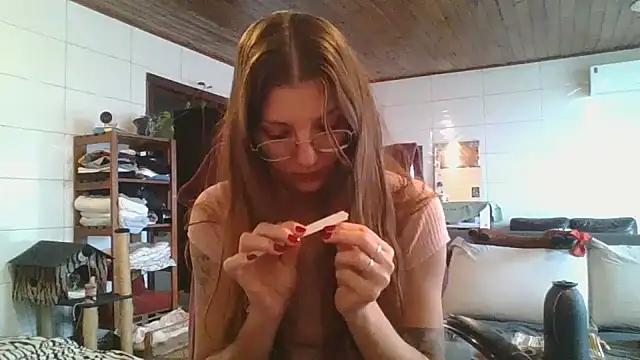 SweetyBabyDemon's Live XXX Chat