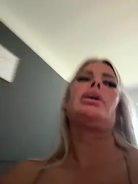 Webkamerová show Juliaboobqueen
