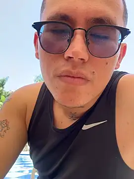 Kurtxxx22n Webbikameraesitys