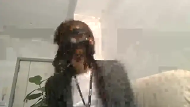 HelenTiAscolta's Live XXX Chat