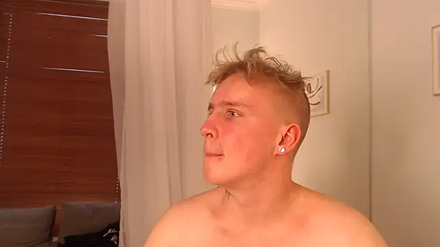 AlexxSweet élő XXX-chatje