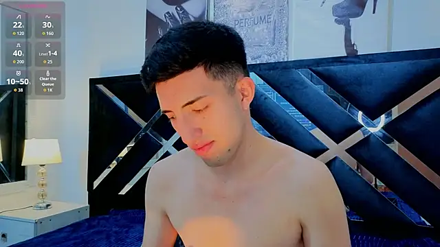 Un_Sluttyy: απευθείας συνομιλία ΧΧΧ