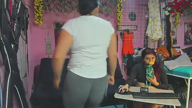 lesbiancuple Webcam-Show