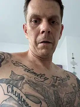 GeilerTom42 Live XXX-Chat