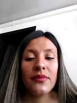 Chat +18 de CynthiaMore ao vivo