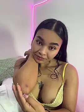 Lynda_Bonnie's Live XXX Chat