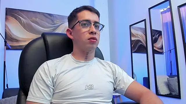 Tommas_Jhonson Webcam show