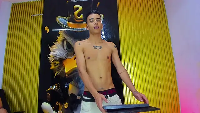 Guys_Latino_Hot: вебкам-шоу
