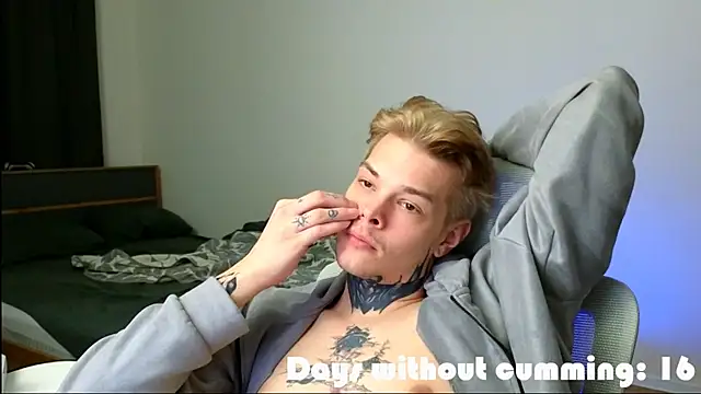 DENIS_HERE élő XXX-chatje