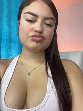 XXX chat uživo modela Itskari9