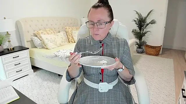 Vika73 Live XXX-Chat
