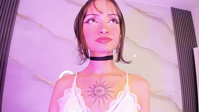 دردشة MaddieStark الجنسية المباشرة