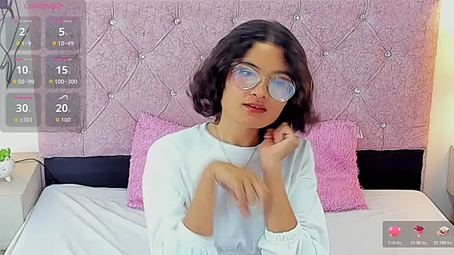 MirandaLawrens_ Chat XXX live