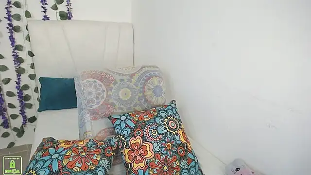 NathaliaSweet_11's Live XXX Chat