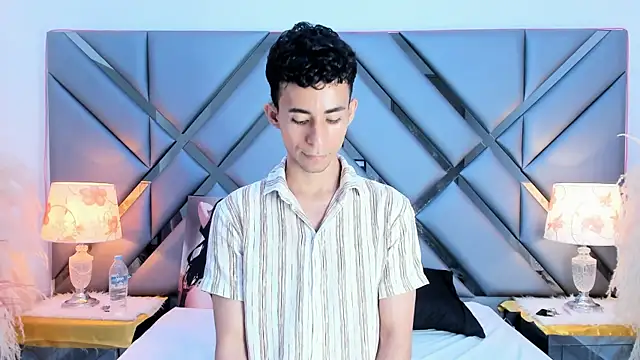 Zahir_Ashar Adlı Modelin Web Kamerası Şovu