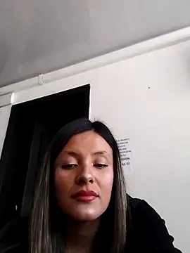 CynthiaMore élő XXX-chatje