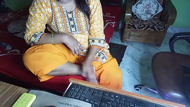 Chatroom XXX en direct de BengaliQueenStar