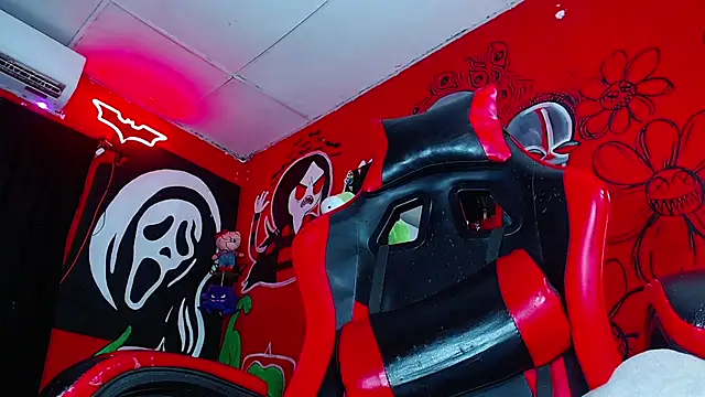 Monstermarcelinx webkamerás műsora