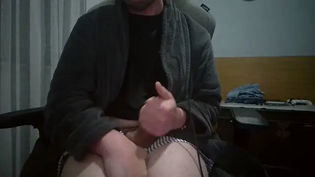 Show de maxxcock95 na webcam