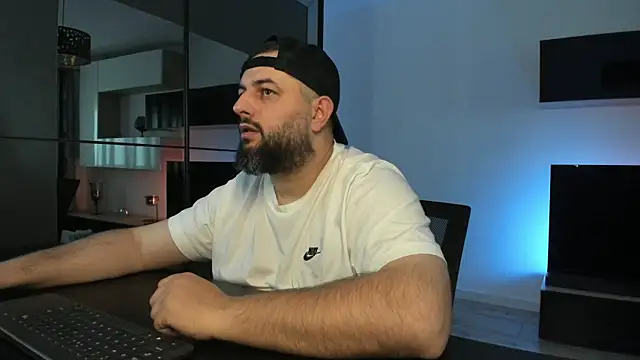 DravenPeak's Live XXX Chat
