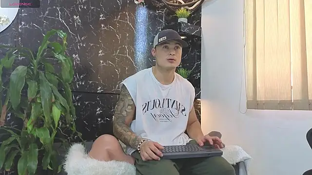 Alexander_ferre Adlı Modelin Canlı XXX Sohbeti