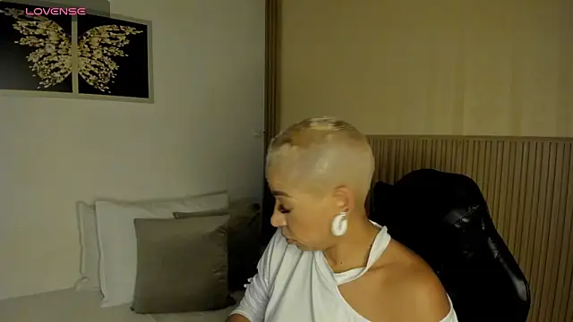 summer_night_'s Live XXX Chat