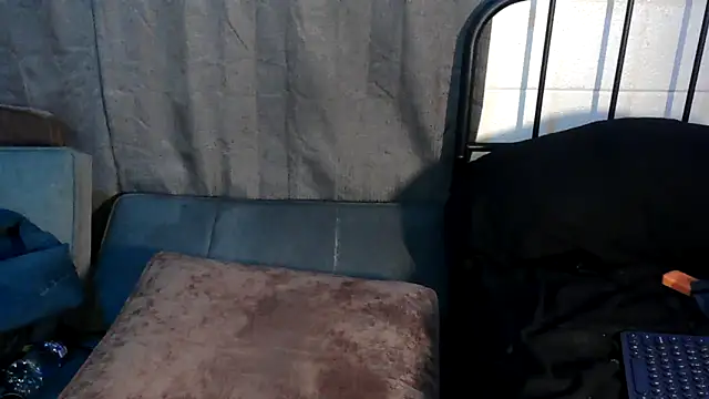 Chat XXX en directo de k1oudE