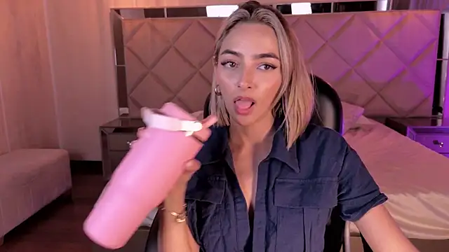 Chat XXX ao vivo de MelissaMoore_