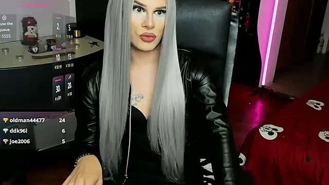EvelynLexy Adlı Modelin Canlı XXX Sohbeti