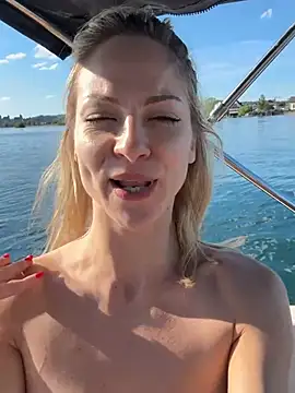 Webkamerová show missdaisydiamond777