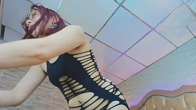 stephaniesun_ Adlı Modelin Canlı XXX Sohbeti