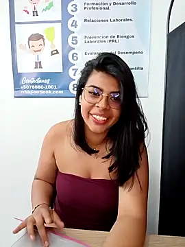 SOFIA-11_ Adlı Modelin Canlı XXX Sohbeti