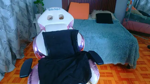 brithany_smiith_'s Live XXX Chat