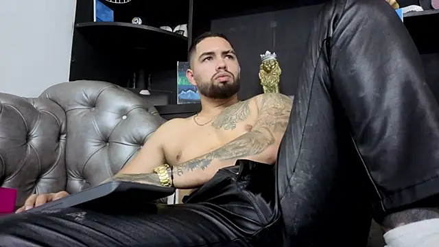 Онлайн чат XXX matteosantos