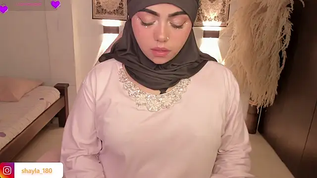 shayla_18 লাইভ XXX চ্যাট