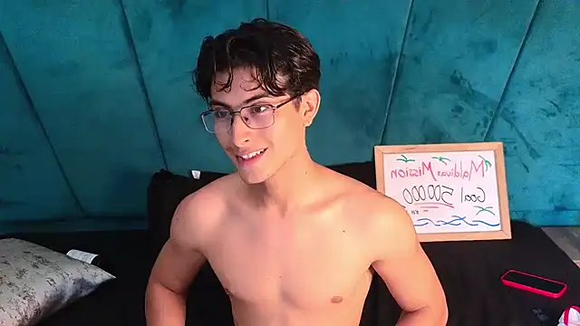 Aaron_Eze's Webcam Show