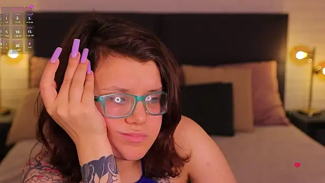 Ariell_Mini Chat XXX in diretta