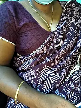 Tamilselviroja- 라이브 XXX 채팅