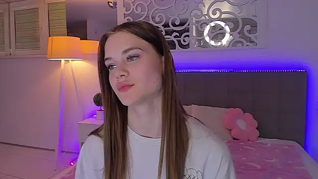 Chat +18 de LuisaClover ao vivo