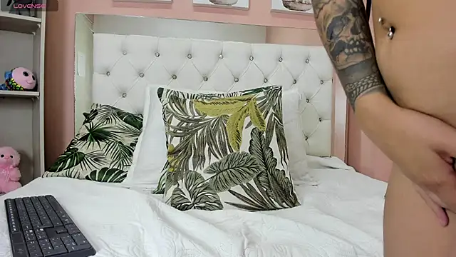 Katt_Diamond_'s Live XXX Chat